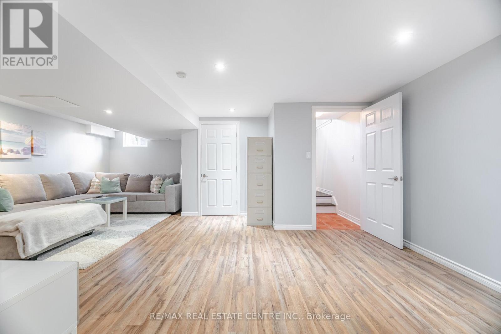 35 - 2295 Rochester Circle, Oakville, Ontario  L6M 5C8 - Photo 36 - W12583598