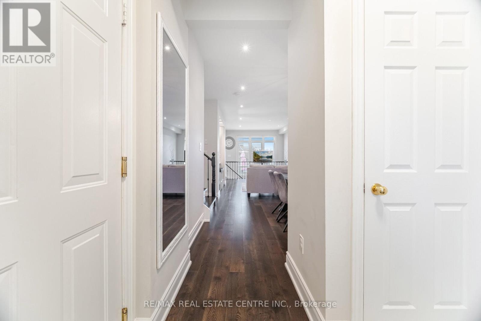 35 - 2295 Rochester Circle, Oakville, Ontario  L6M 5C8 - Photo 6 - W12583598