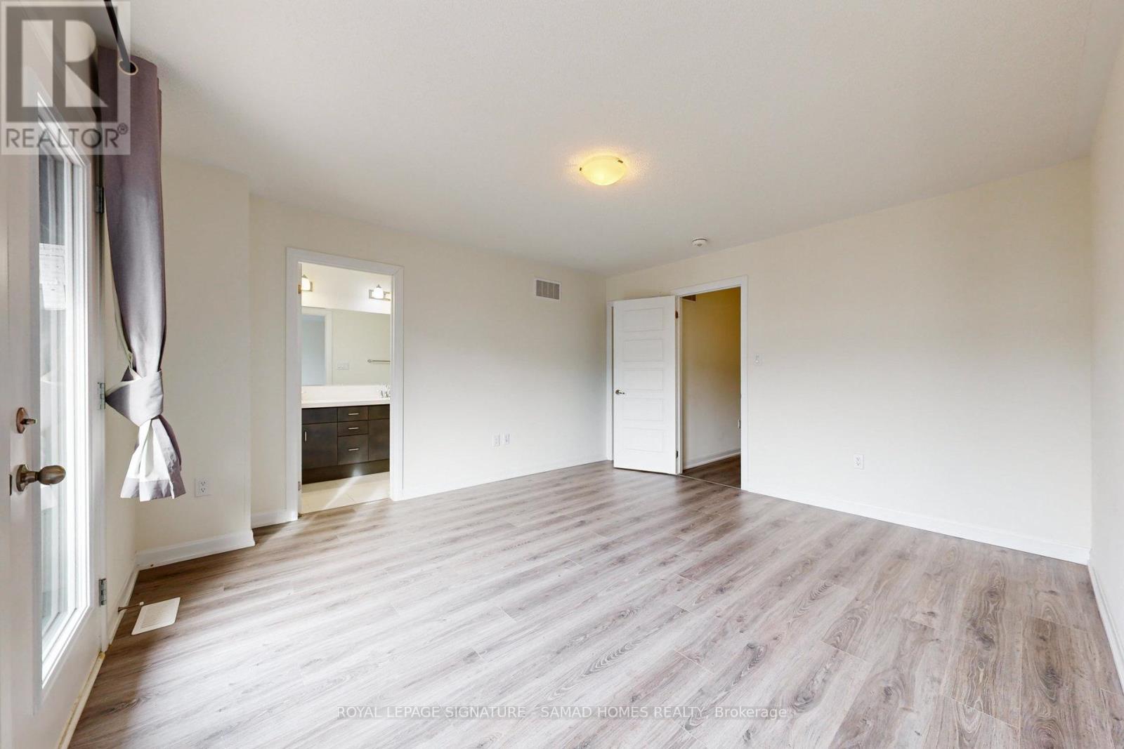 3 - 98 Huguenot Road, Oakville, Ontario  L6H 0X3 - Photo 22 - W12583606