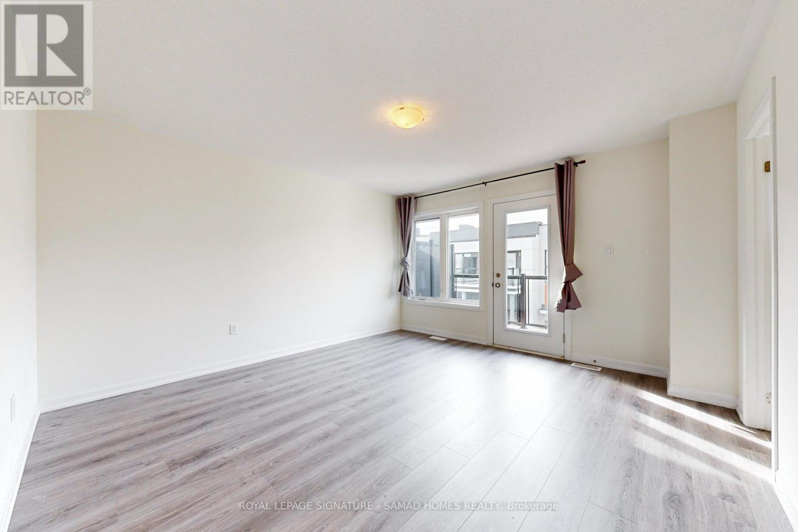 3 - 98 Huguenot Road, Oakville, Ontario  L6H 0X3 - Photo 25 - W12583606