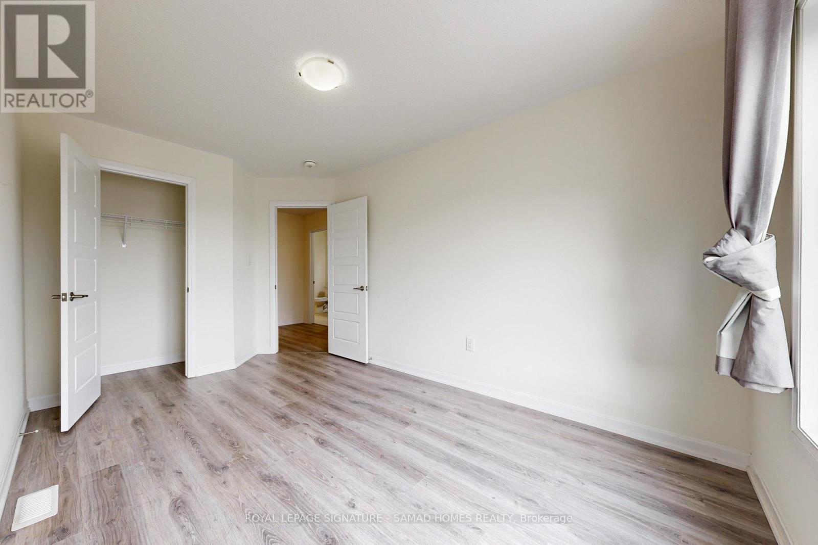 3 - 98 Huguenot Road, Oakville, Ontario  L6H 0X3 - Photo 30 - W12583606