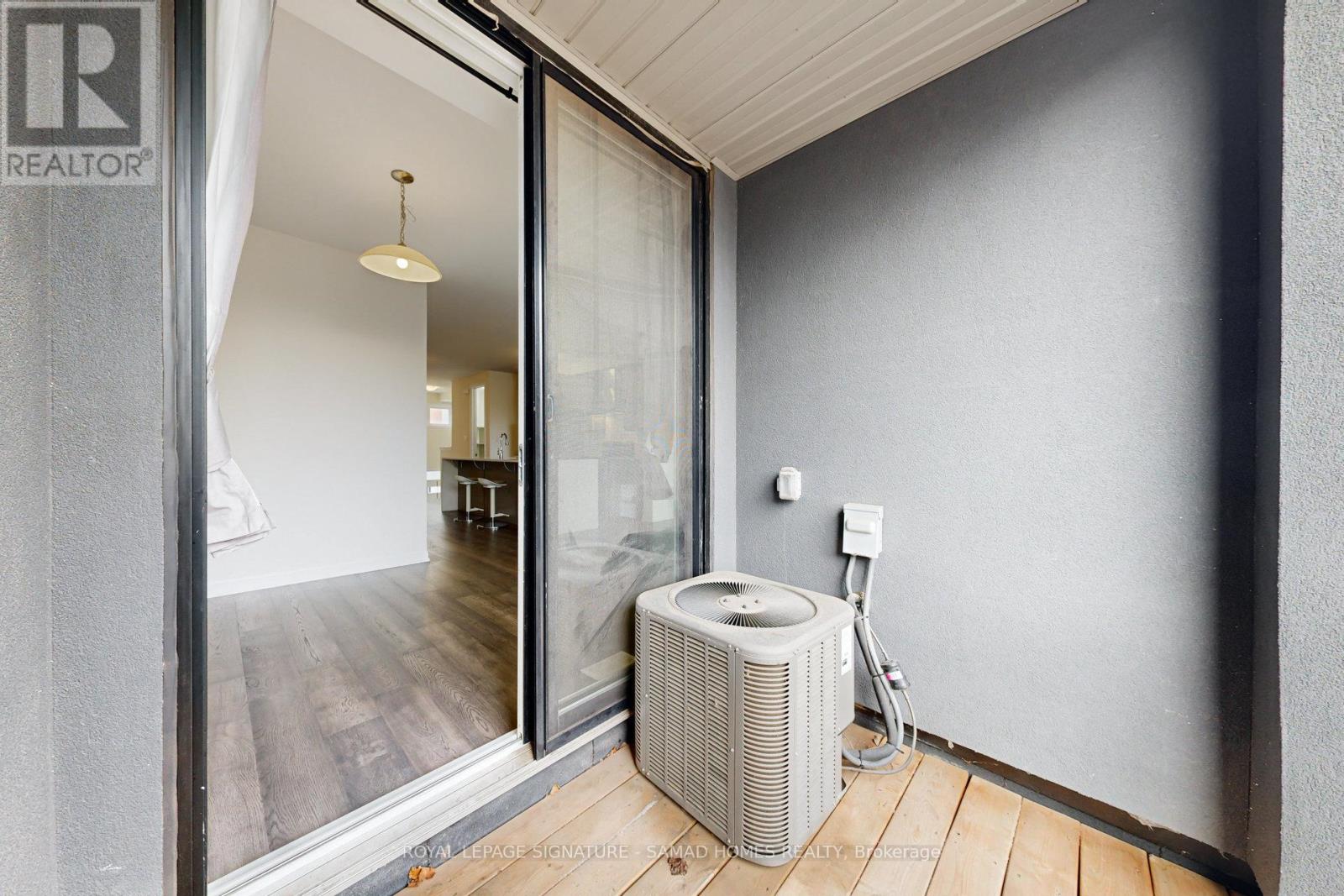 3 - 98 Huguenot Road, Oakville, Ontario  L6H 0X3 - Photo 36 - W12583606