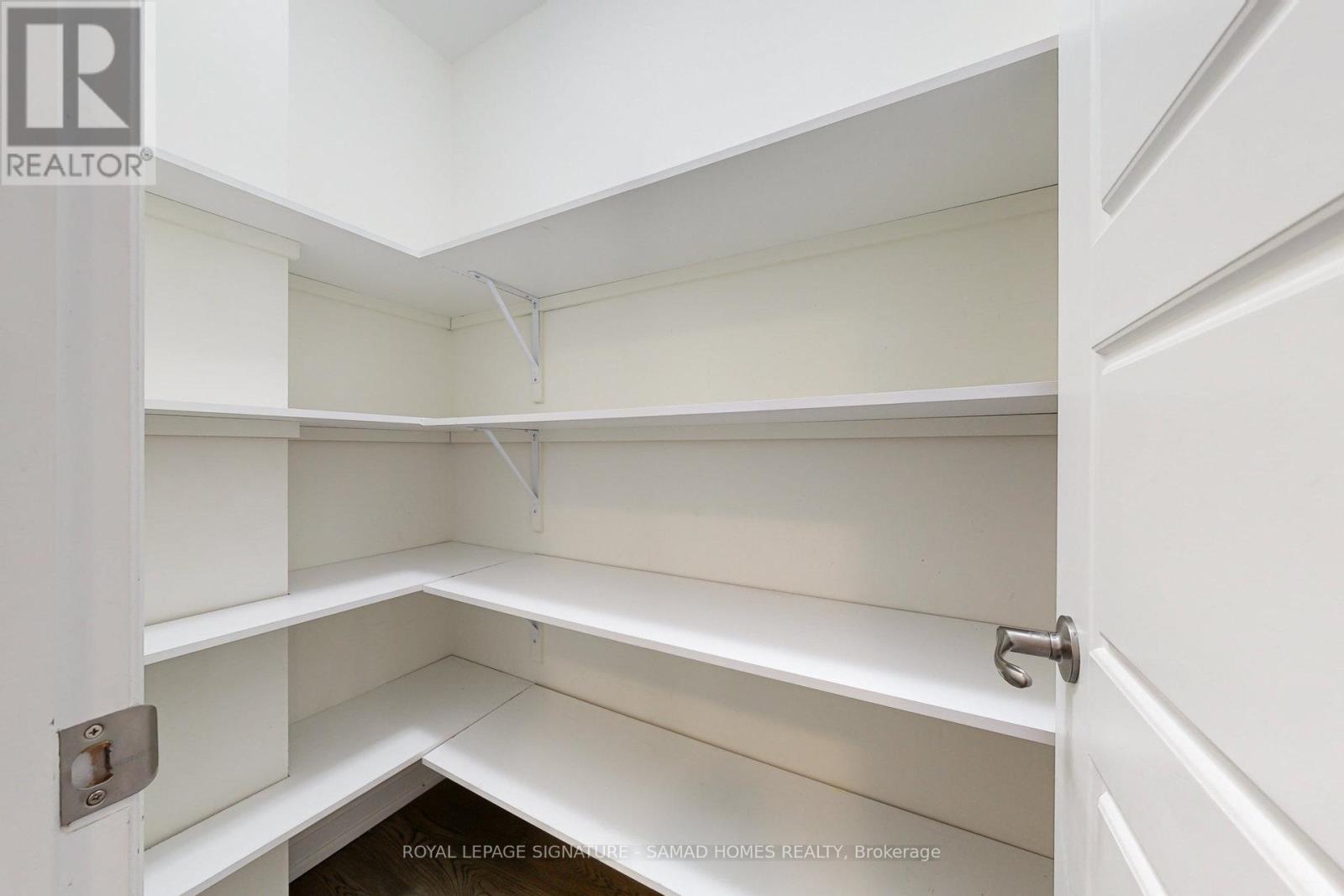 3 - 98 Huguenot Road, Oakville, Ontario  L6H 0X3 - Photo 40 - W12583606