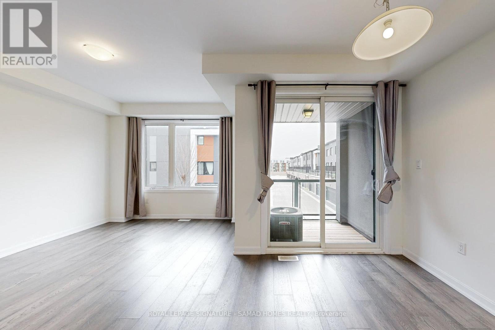 3 - 98 Huguenot Road, Oakville, Ontario  L6H 0X3 - Photo 6 - W12583606