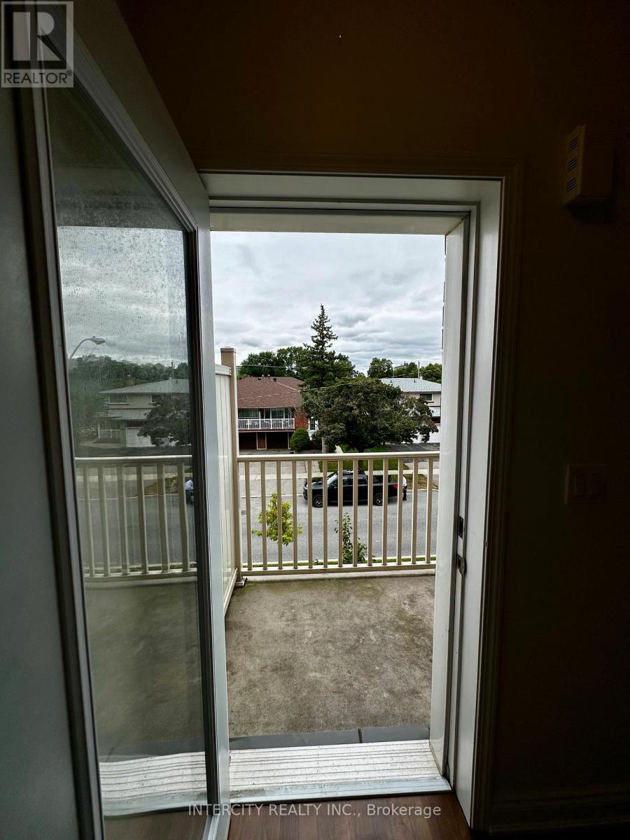 206 - 25 Richgrove Drive, Toronto, Ontario  M9R 0A3 - Photo 10 - W12583610