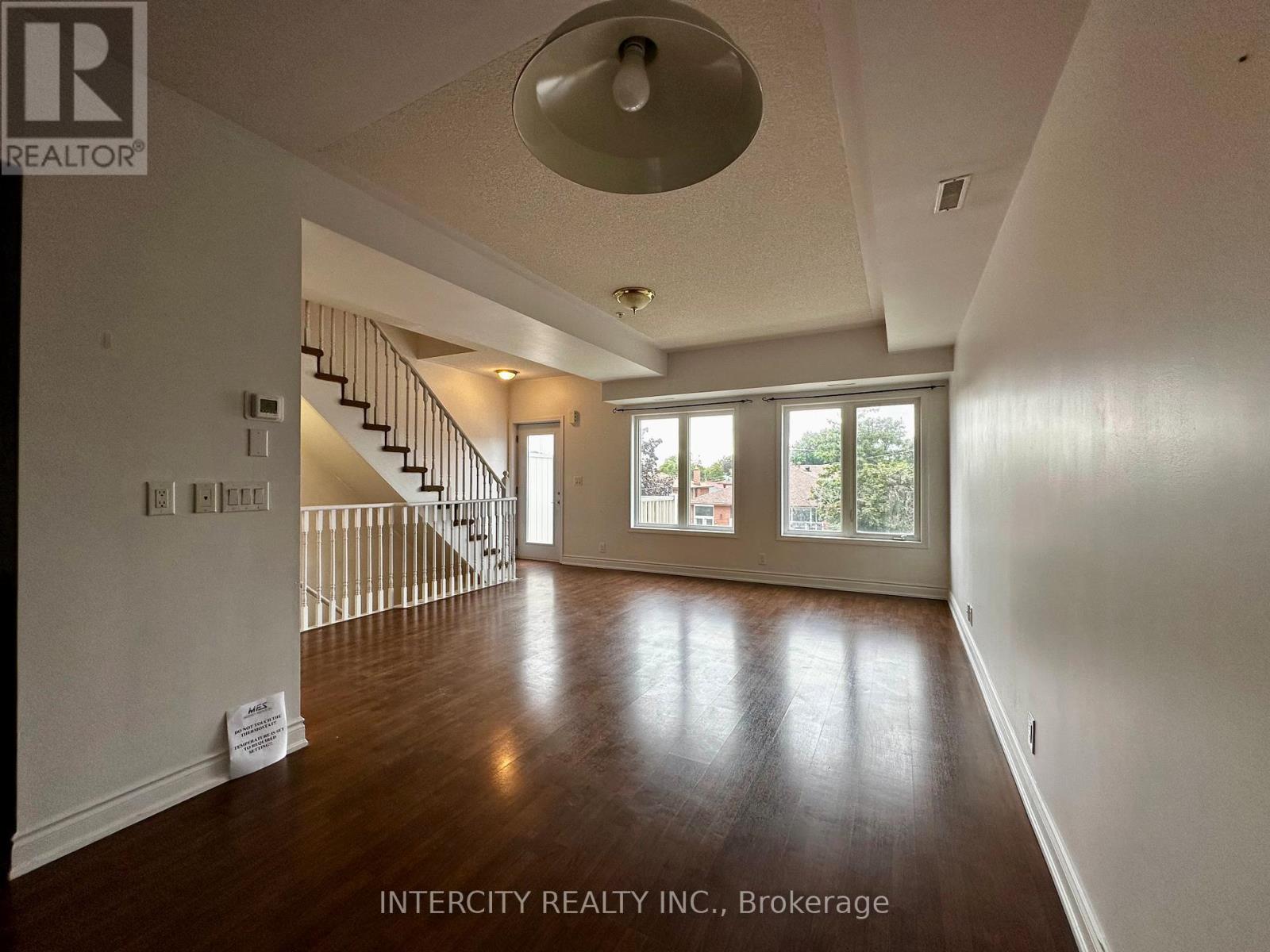 206 - 25 Richgrove Drive, Toronto, Ontario  M9R 0A3 - Photo 9 - W12583610