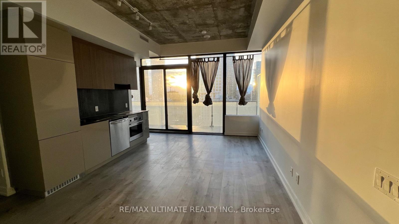 2102 - 161 Roehampton Avenue, Toronto, Ontario  M4P 0C8 - Photo 11 - C12436284