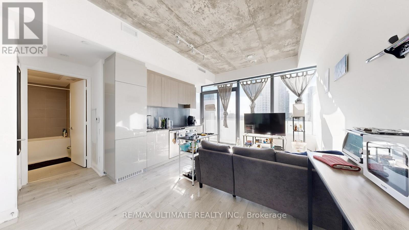 2102 - 161 Roehampton Avenue, Toronto, Ontario  M4P 0C8 - Photo 12 - C12436284