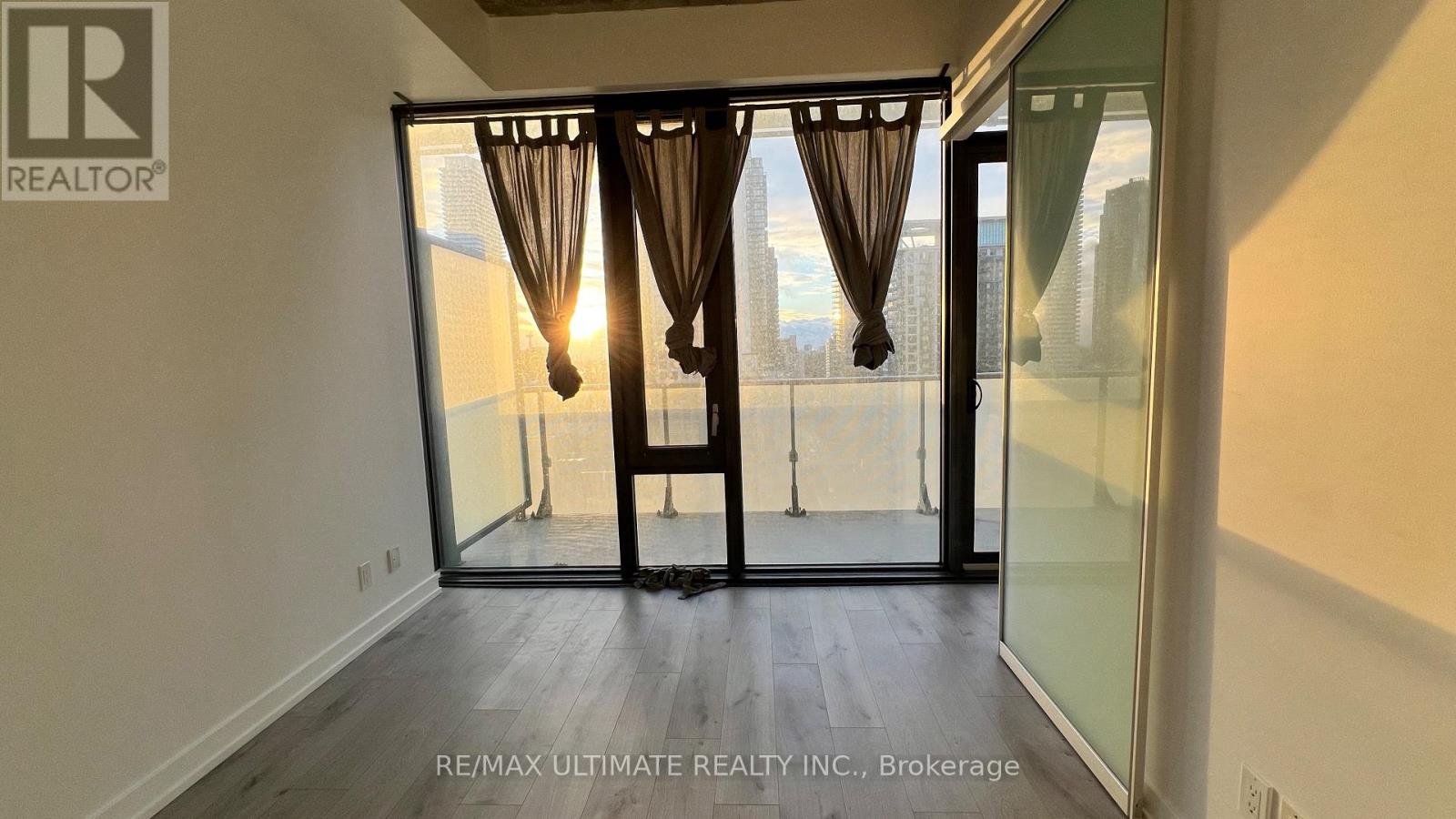 2102 - 161 Roehampton Avenue, Toronto, Ontario  M4P 0C8 - Photo 15 - C12436284