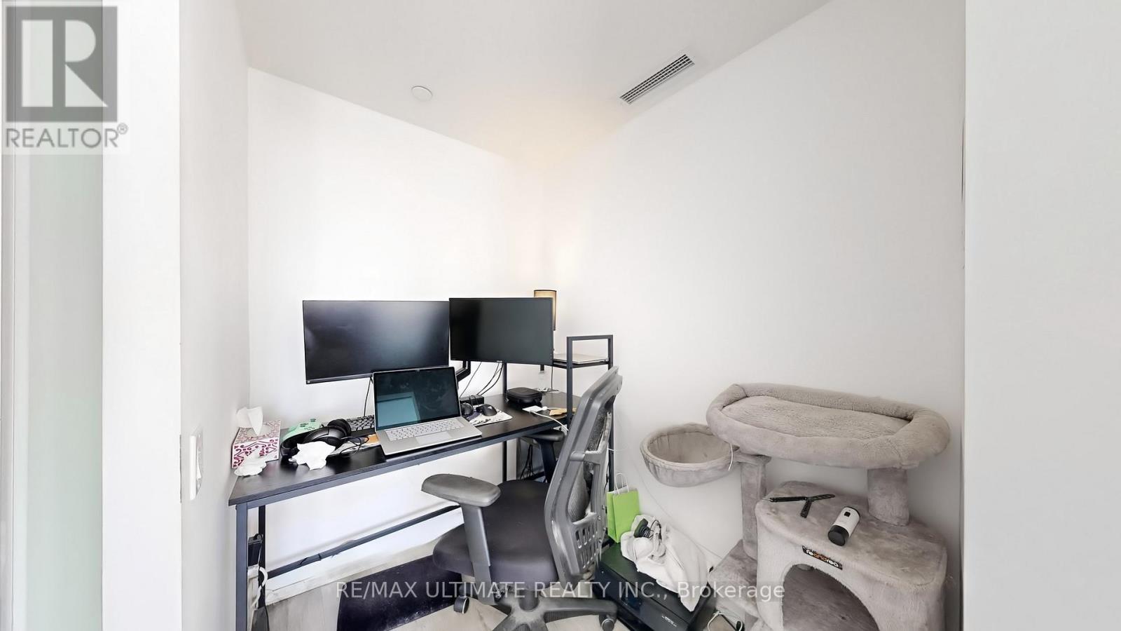 2102 - 161 Roehampton Avenue, Toronto, Ontario  M4P 0C8 - Photo 16 - C12436284