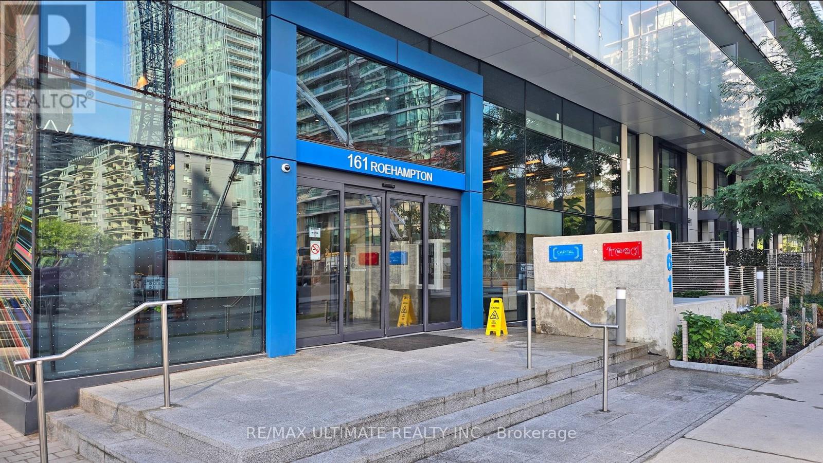 2102 - 161 Roehampton Avenue, Toronto, Ontario  M4P 0C8 - Photo 2 - C12436284