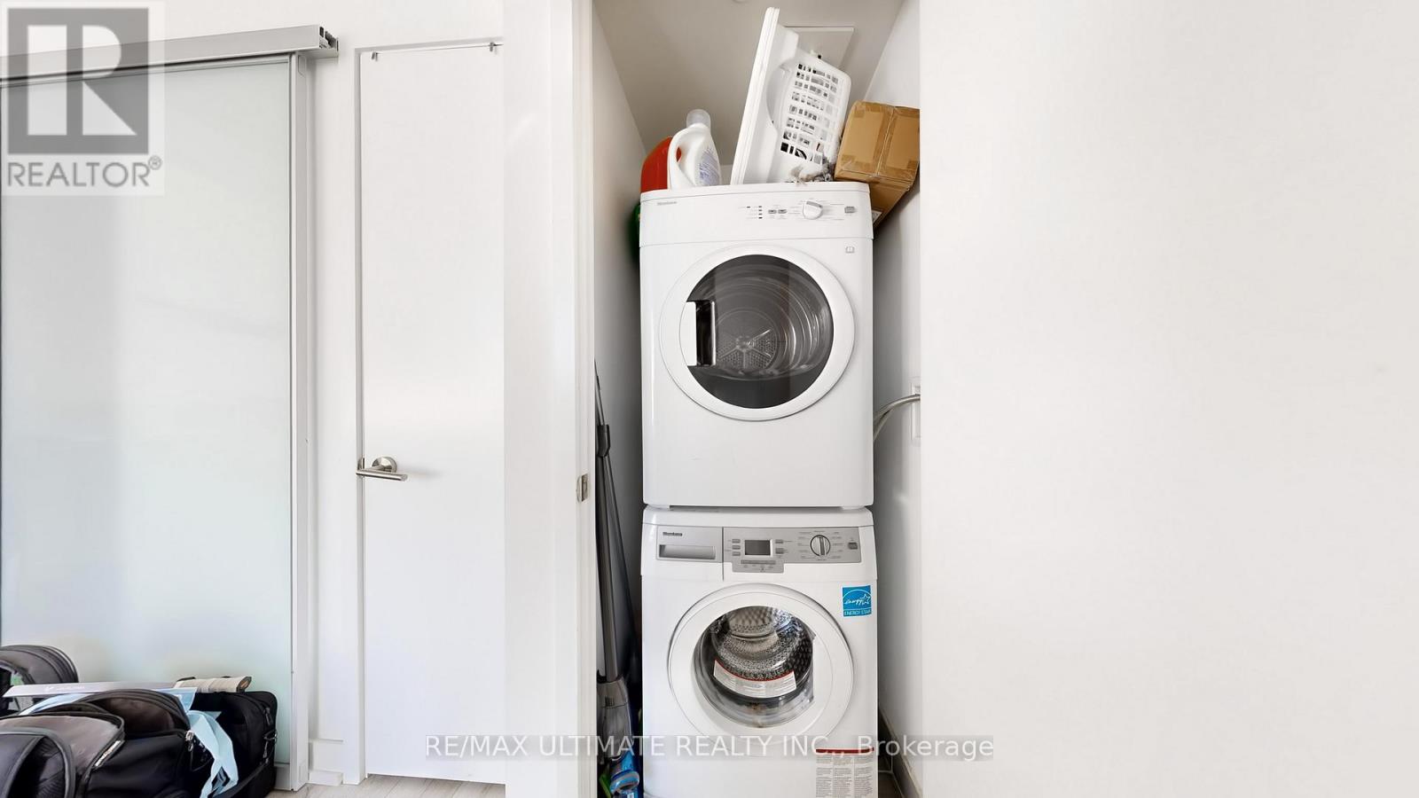 2102 - 161 Roehampton Avenue, Toronto, Ontario  M4P 0C8 - Photo 18 - C12436284