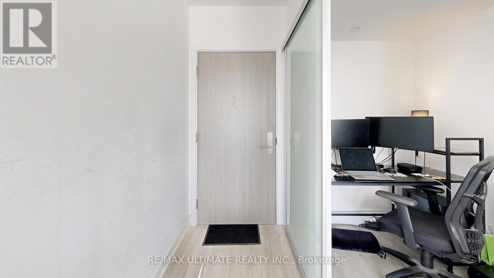 2102 - 161 Roehampton Avenue, Toronto, Ontario  M4P 0C8 - Photo 6 - C12436284