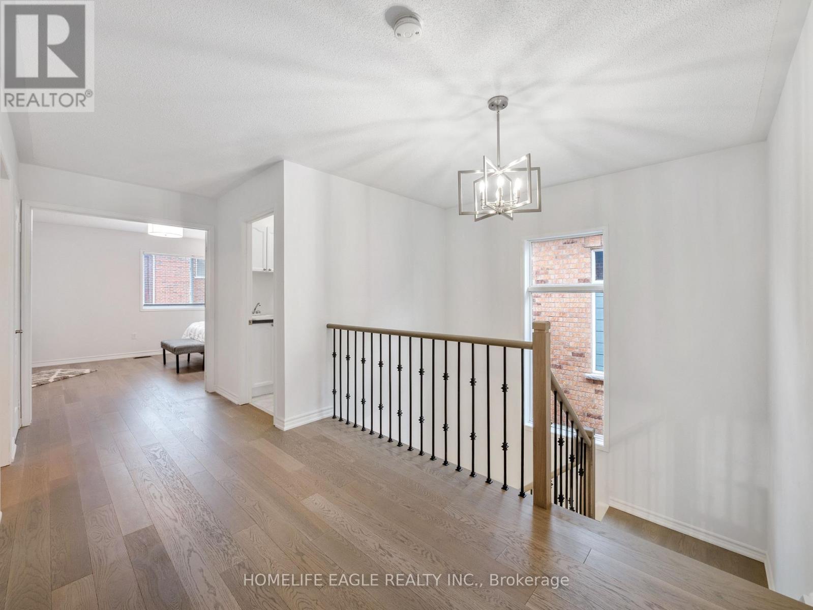 90 Barnwood Drive, Richmond Hill, Ontario  L4E 5A2 - Photo 15 - N12582408