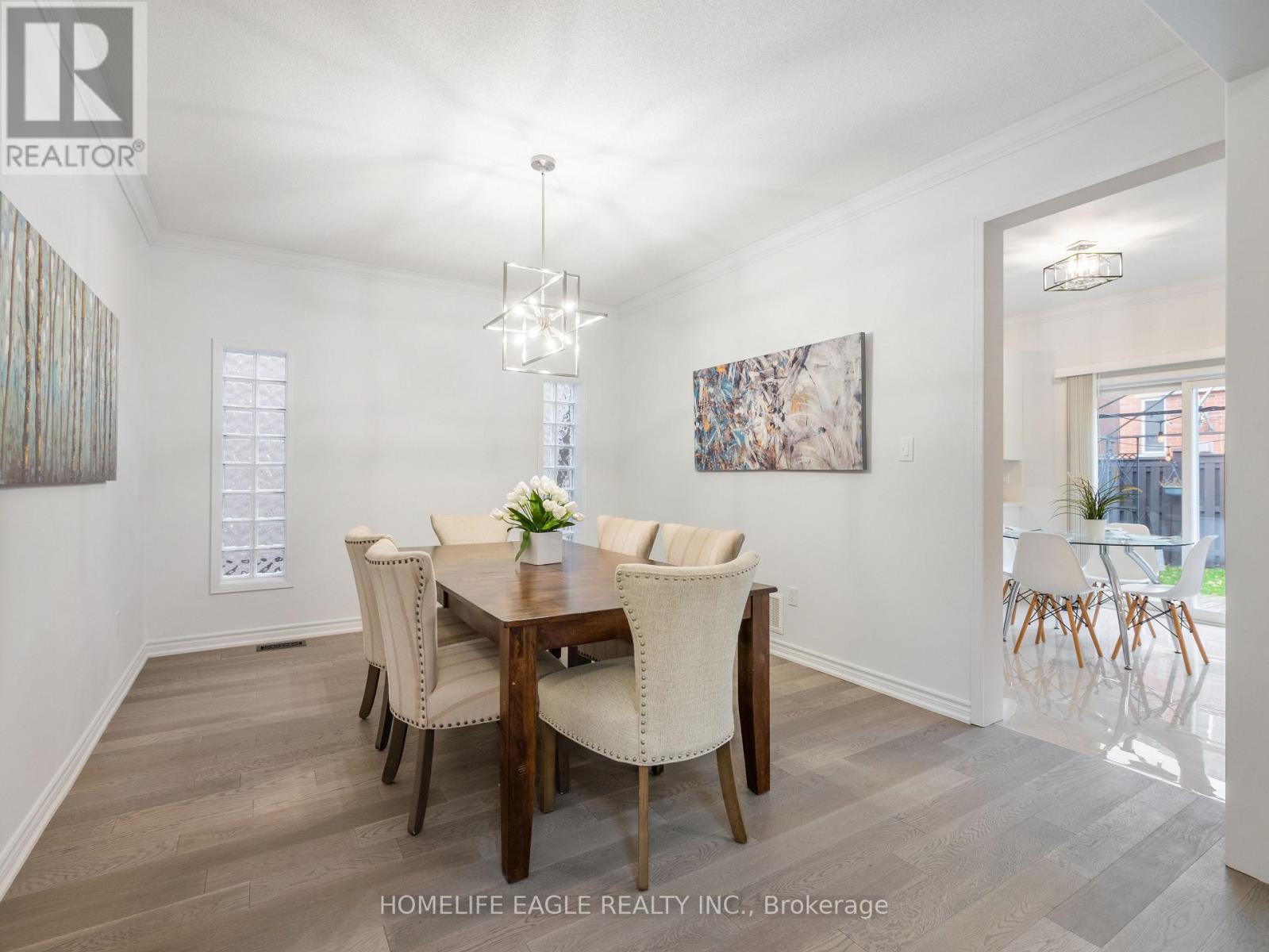 90 Barnwood Drive, Richmond Hill, Ontario  L4E 5A2 - Photo 7 - N12582408