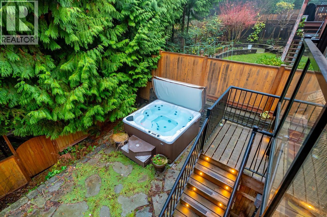 30 Hawthorn Drive, Port Moody, British Columbia  V3H 0A4 - Photo 28 - R3070741