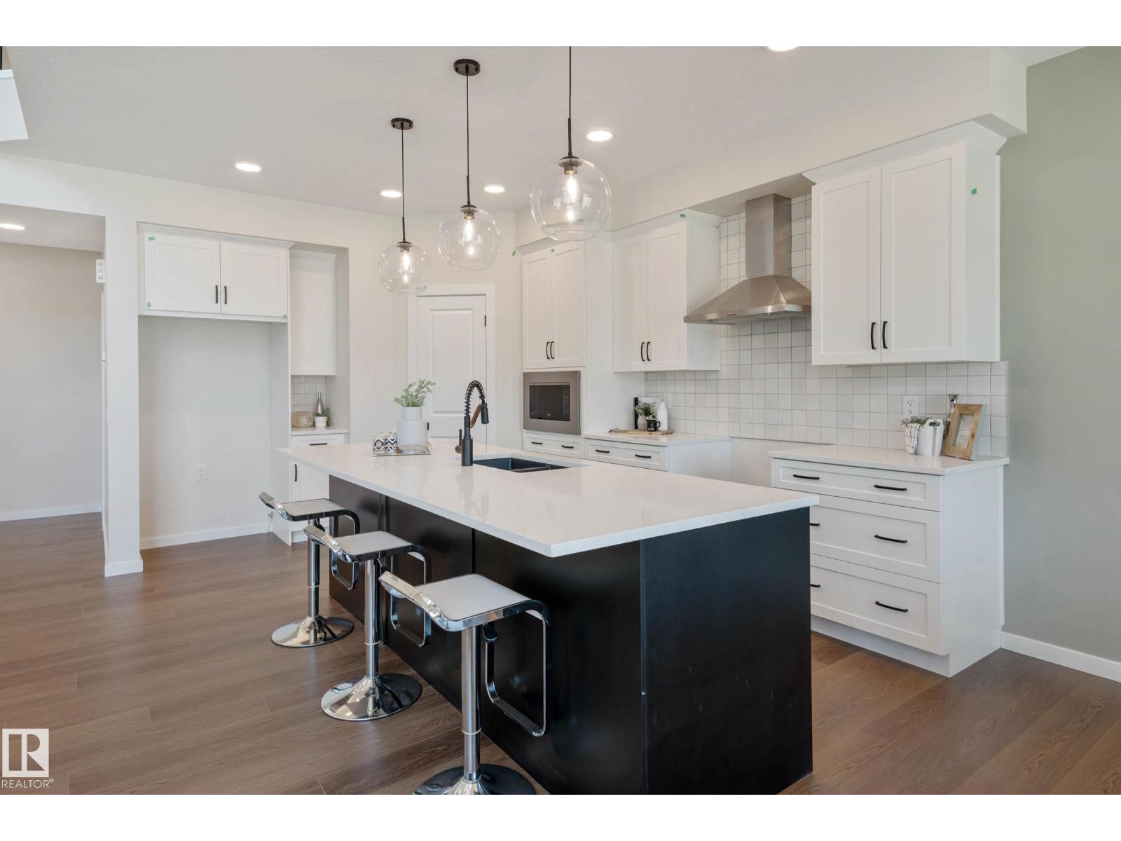 8136 230 Street Nw, Edmonton, Alberta  T5T 7Y1 - Photo 1 - E4463365