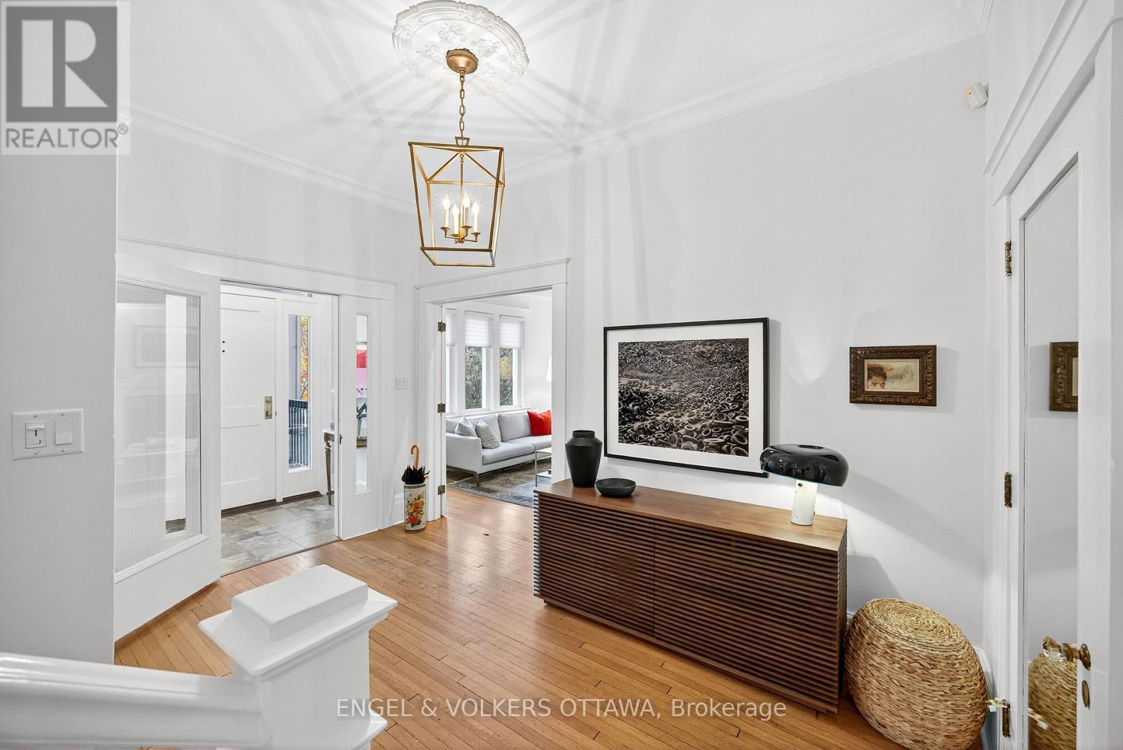 297 Clemow Avenue, Ottawa, Ontario K1S 2B7 - Photo 5 - X12583664