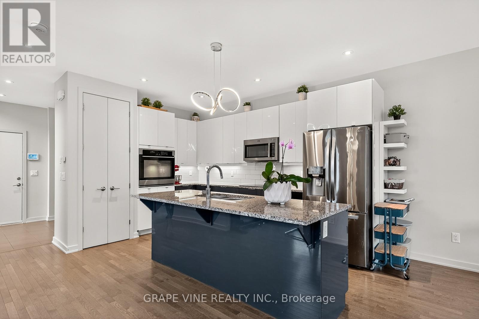 145 Larimar Circle, Ottawa, Ontario K1X 0B6 - Photo 10 - X12583696