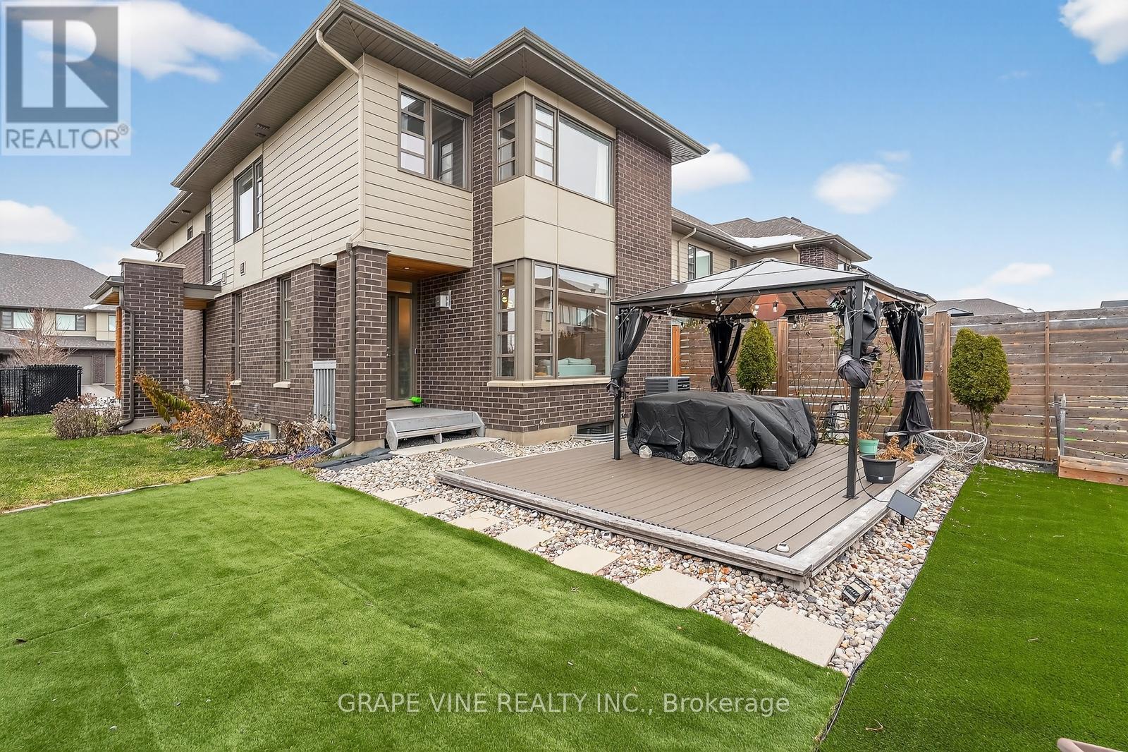 145 Larimar Circle, Ottawa, Ontario K1X 0B6 - Photo 33 - X12583696