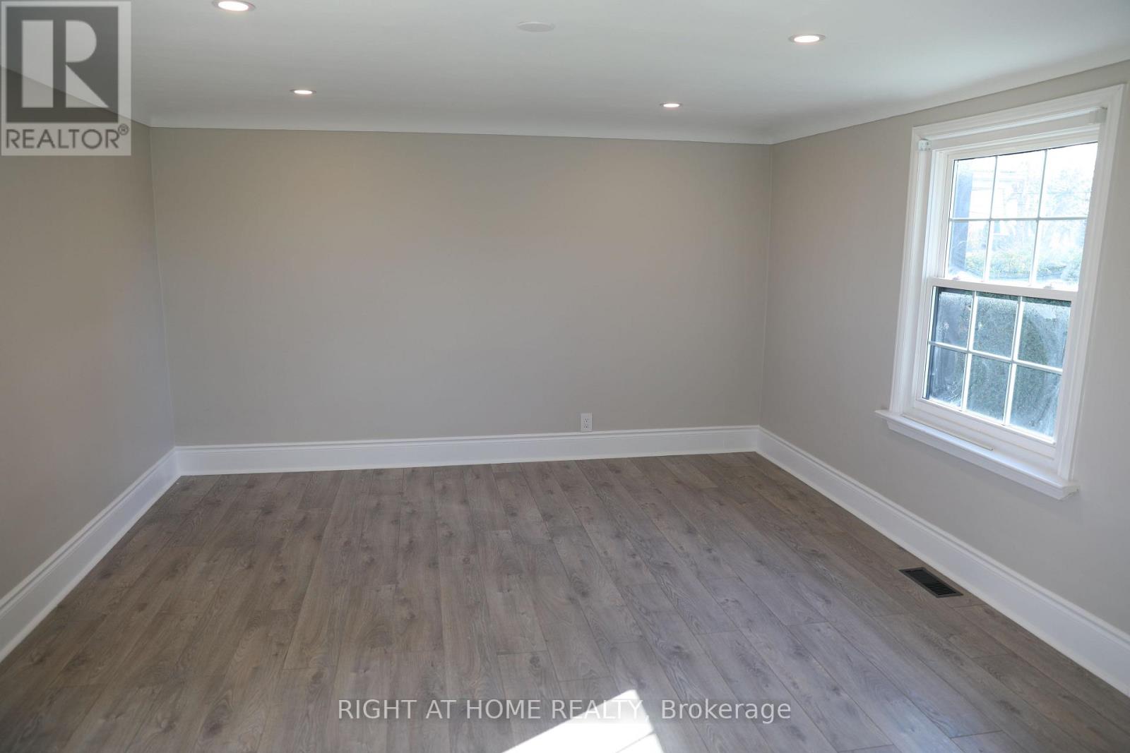 876 Queenston Road, Niagara-On-The-Lake, Ontario  L0S 1J0 - Photo 17 - X12583564