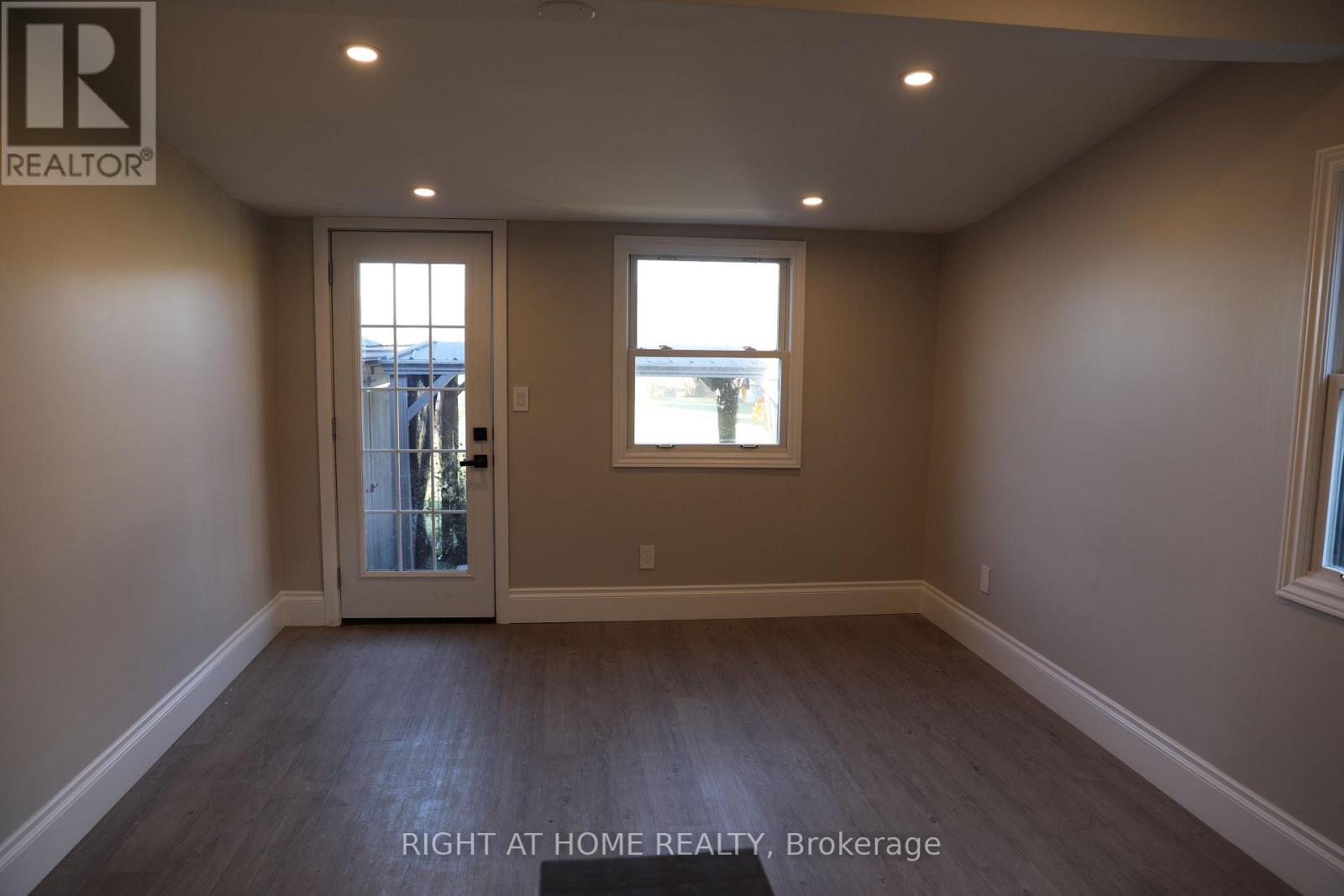 876 Queenston Road, Niagara-On-The-Lake, Ontario  L0S 1J0 - Photo 26 - X12583564