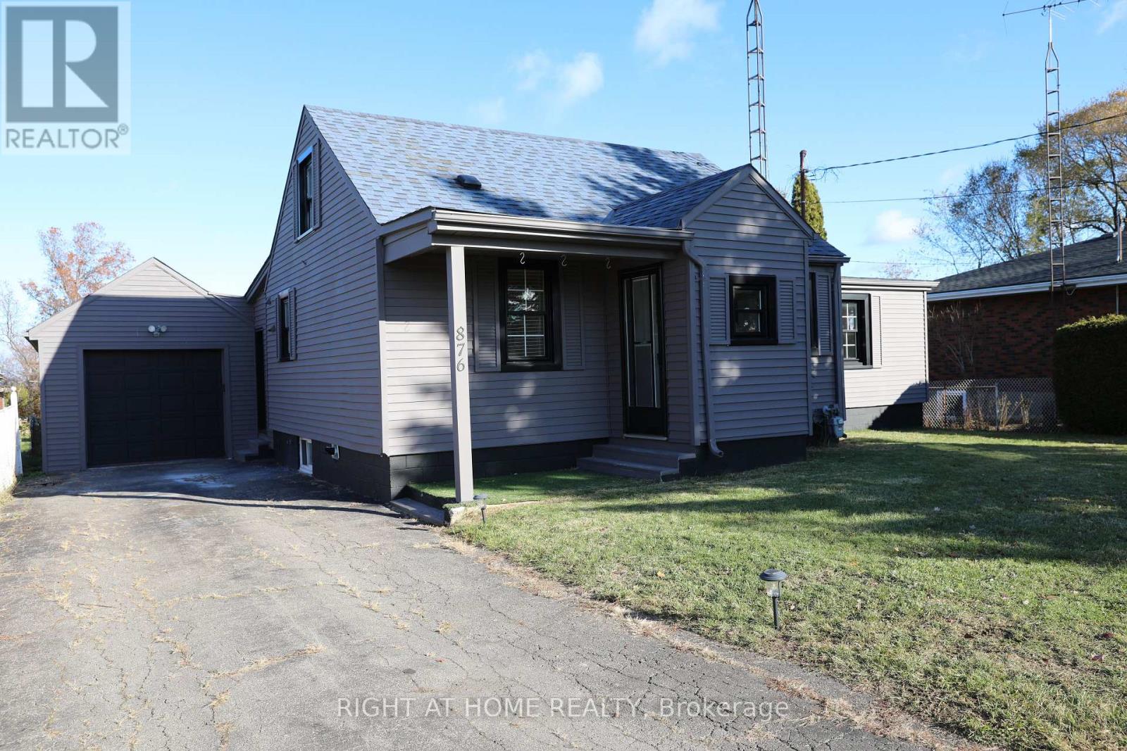 876 Queenston Road, Niagara-On-The-Lake, Ontario  L0S 1J0 - Photo 3 - X12583564