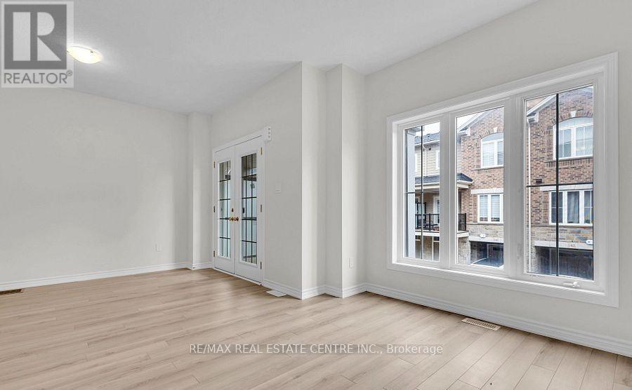 677 Park Road N, Brantford, Ontario  N3R 0C2 - Photo 11 - X12583612