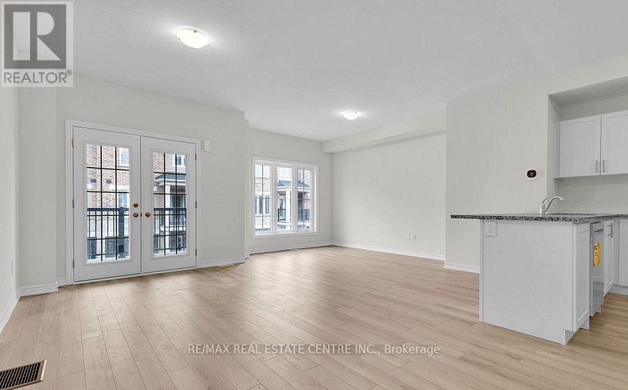 677 Park Road N, Brantford, Ontario  N3R 0C2 - Photo 6 - X12583612