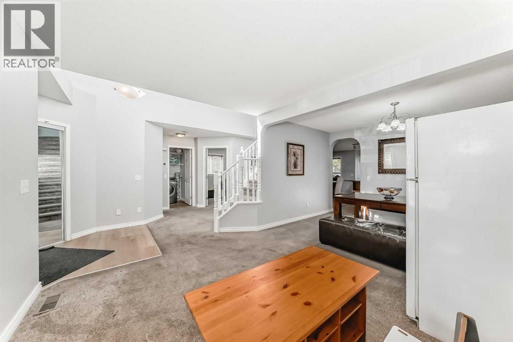 307 Panatella Court Nw, Calgary, Alberta  T3K 5Y1 - Photo 5 - A2272999