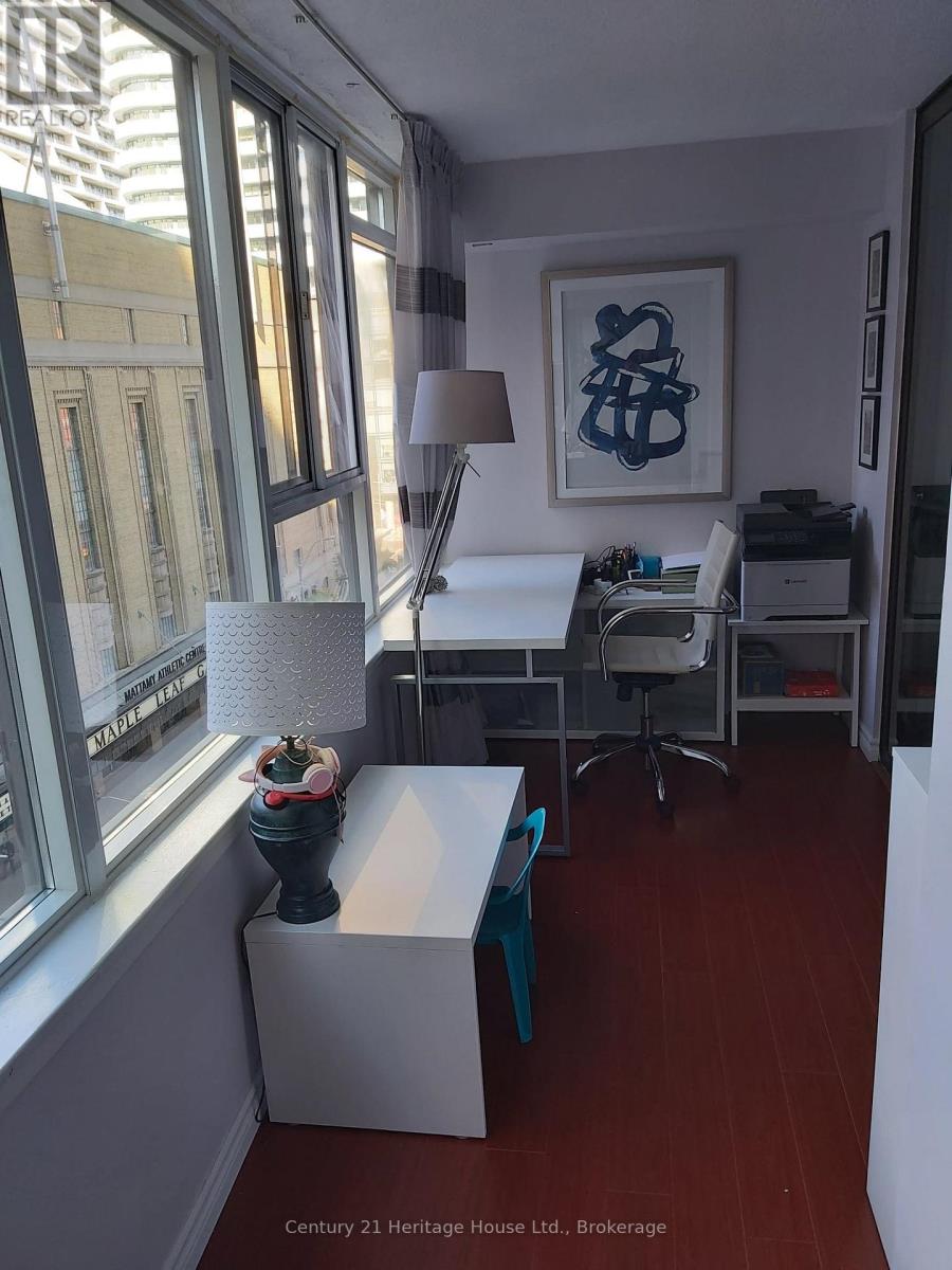 609 - 45 Carlton Street, Toronto, Ontario  M5B 2H9 - Photo 8 - C12583690