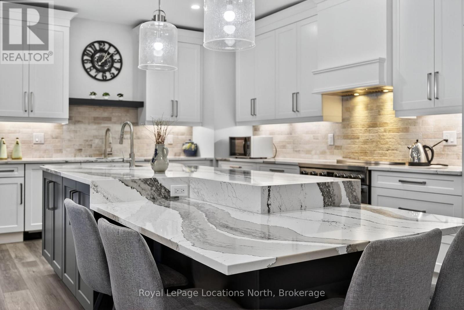 3511 Rainbow Valley Road W, Springwater, Ontario  L0M 1S0 - Photo 14 - S12583638