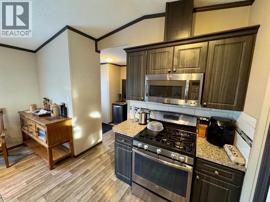 95041a Hwy 2, Fort Macleod, Alberta  T0L 1Z0 - Photo 16 - A2272620