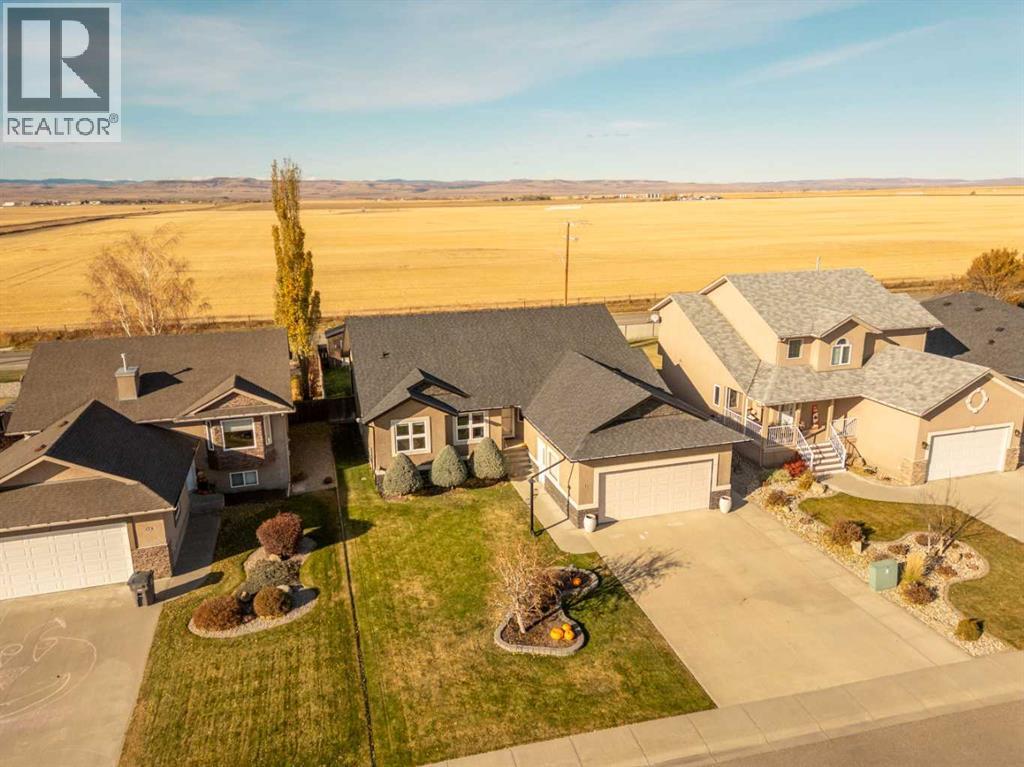 11 Link Spur, Claresholm, Alberta  T0L 0T0 - Photo 3 - A2271208