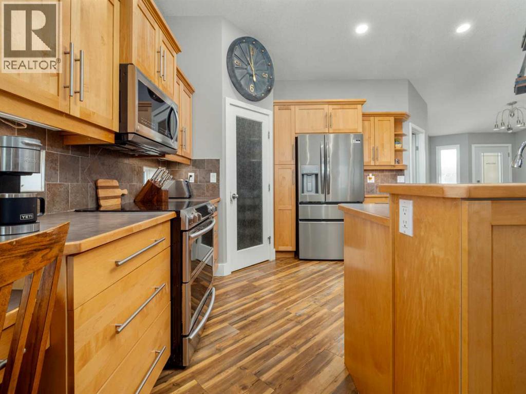 11 Link Spur, Claresholm, Alberta  T0L 0T0 - Photo 8 - A2271208