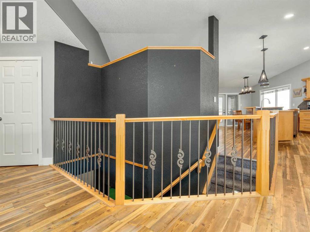 11 Link Spur, Claresholm, Alberta  T0L 0T0 - Photo 4 - A2271208