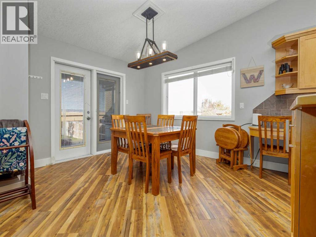 11 Link Spur, Claresholm, Alberta  T0L 0T0 - Photo 10 - A2271208