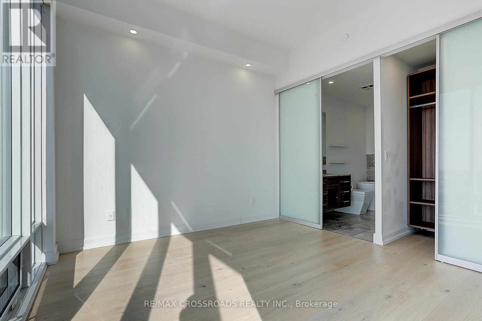 4310 - 488 University Avenue, Toronto, Ontario  M5G 0C1 - Photo 13 - C12583622