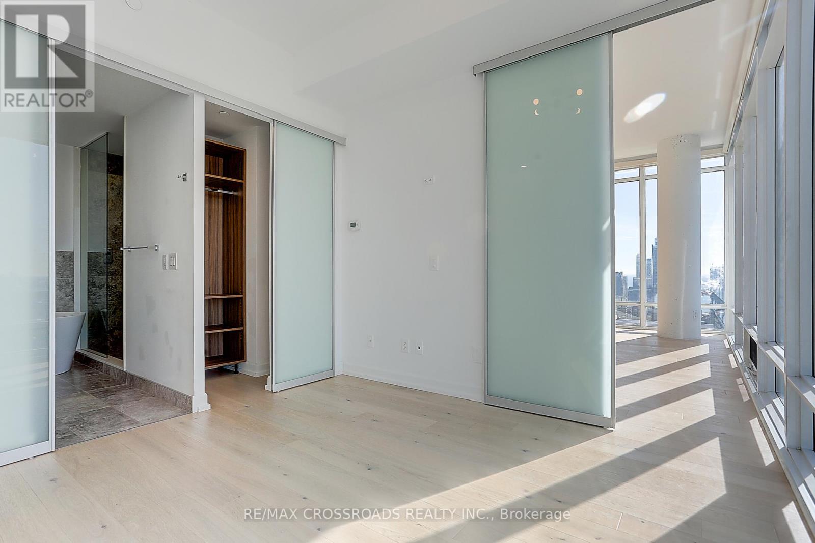 4310 - 488 University Avenue, Toronto, Ontario  M5G 0C1 - Photo 26 - C12583622