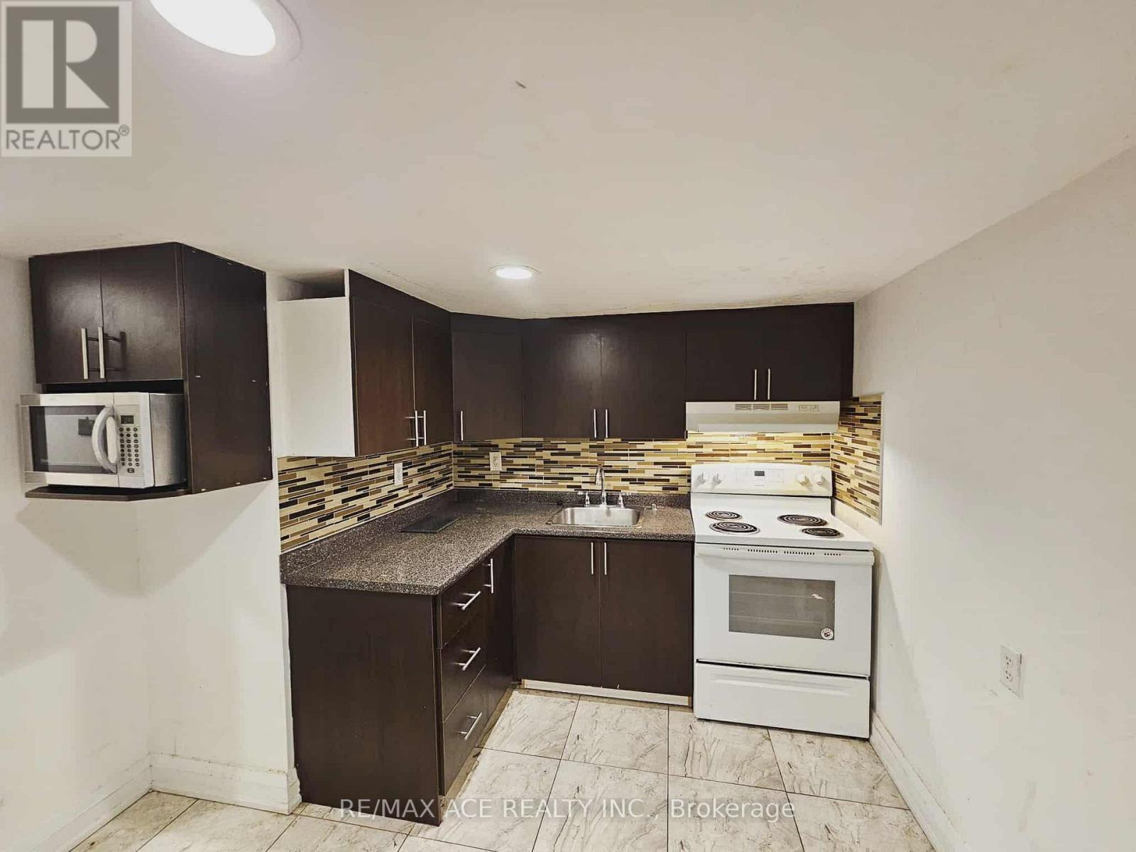 Bsmt - 50 Jeavons Avenue, Toronto, Ontario  M1K 1T2 - Photo 4 - E12583700