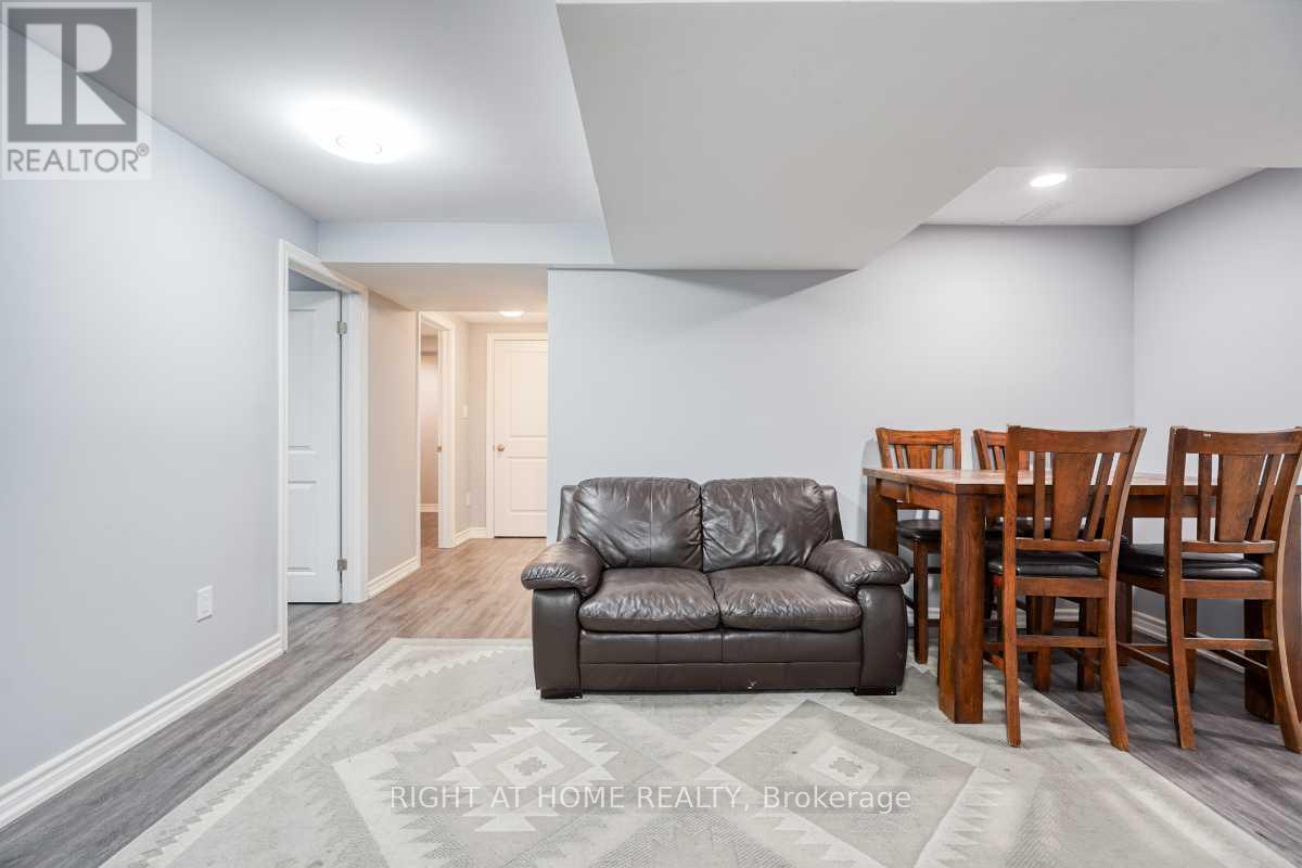 1053 Orenda Street, Pickering, Ontario  L1V 2P8 - Photo 2 - E12431021