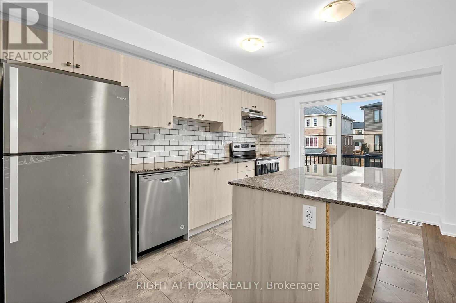 29 Wagon Lane, Barrie, Ontario  L9J 0V4 - Photo 8 - S12583688