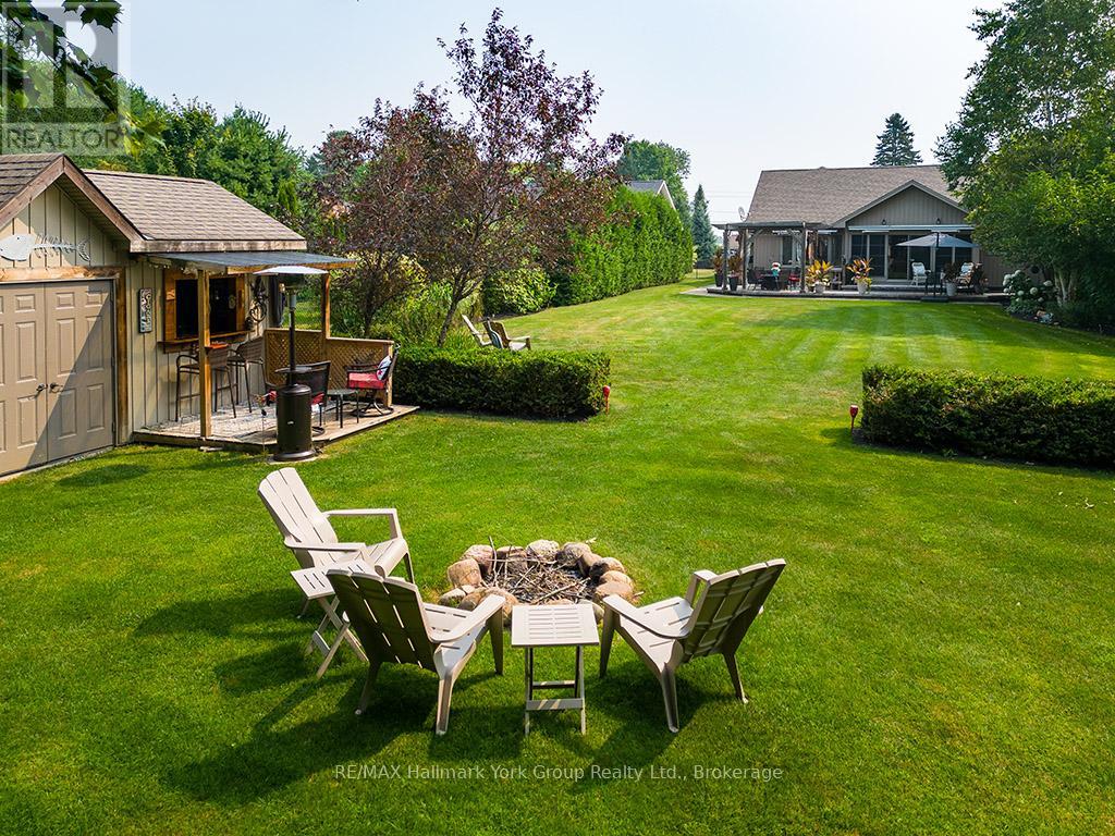 450 Ridge Road, Meaford, Ontario  N4L 1L9 - Photo 2 - X12583726