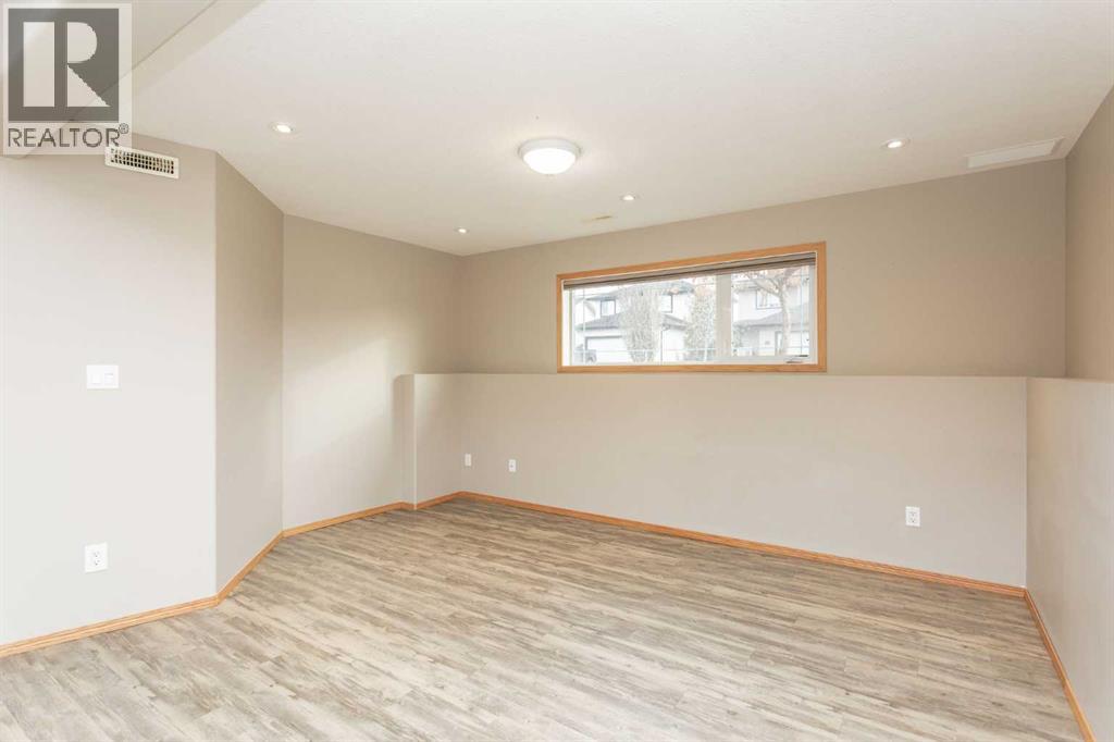 24 Lanterman Close, Red Deer, Alberta  T4R 3K3 - Photo 27 - A2269242