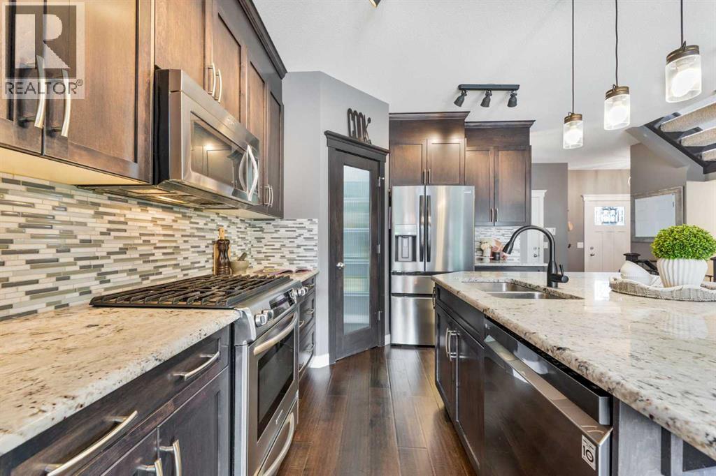 112 Kingsbridge Way, Airdrie, Alberta  T4B 0A9 - Photo 4 - A2267562