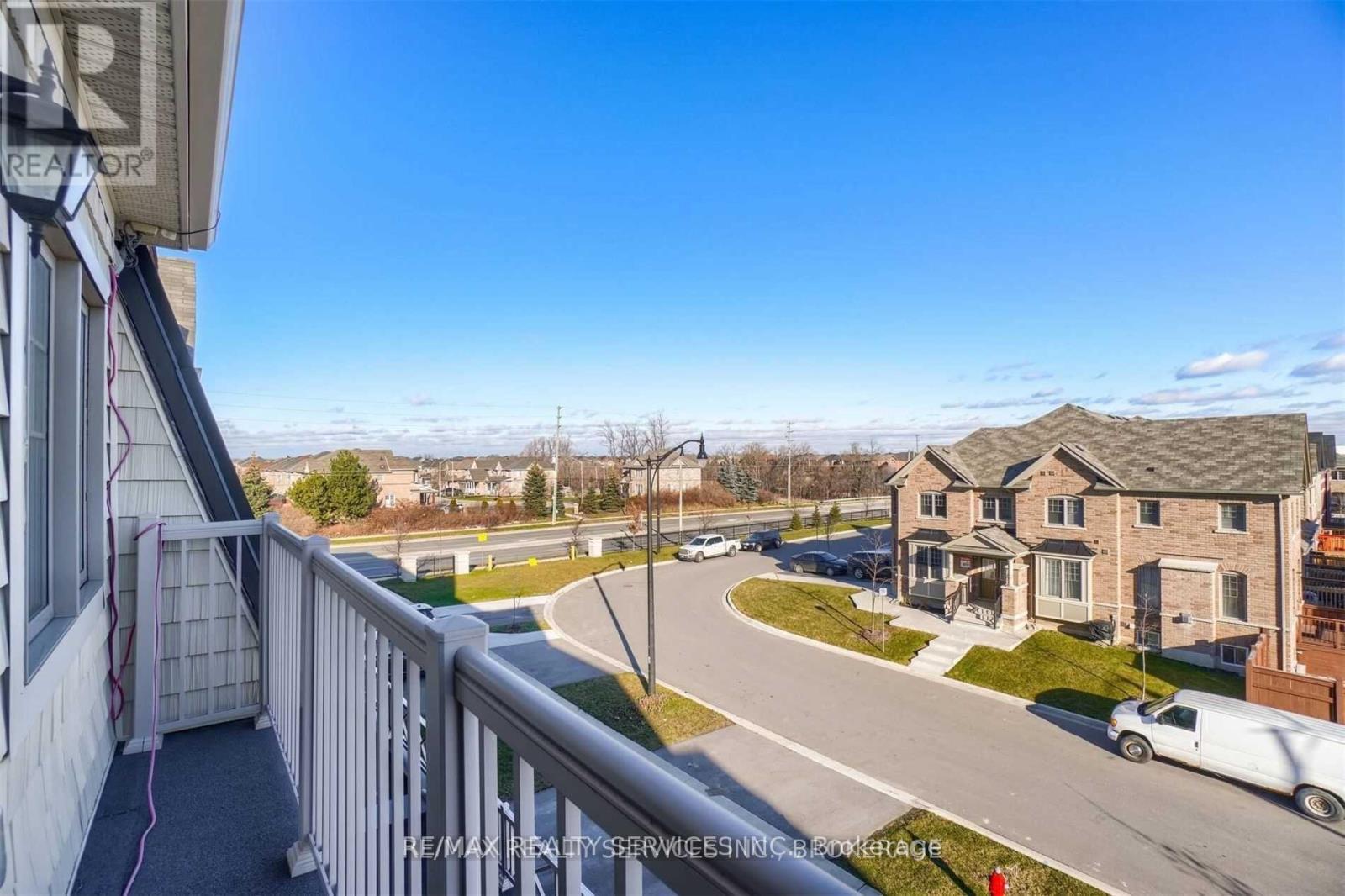 162 Davenfield Circle, Brampton, Ontario  L6P 4M1 - Photo 16 - W12583614