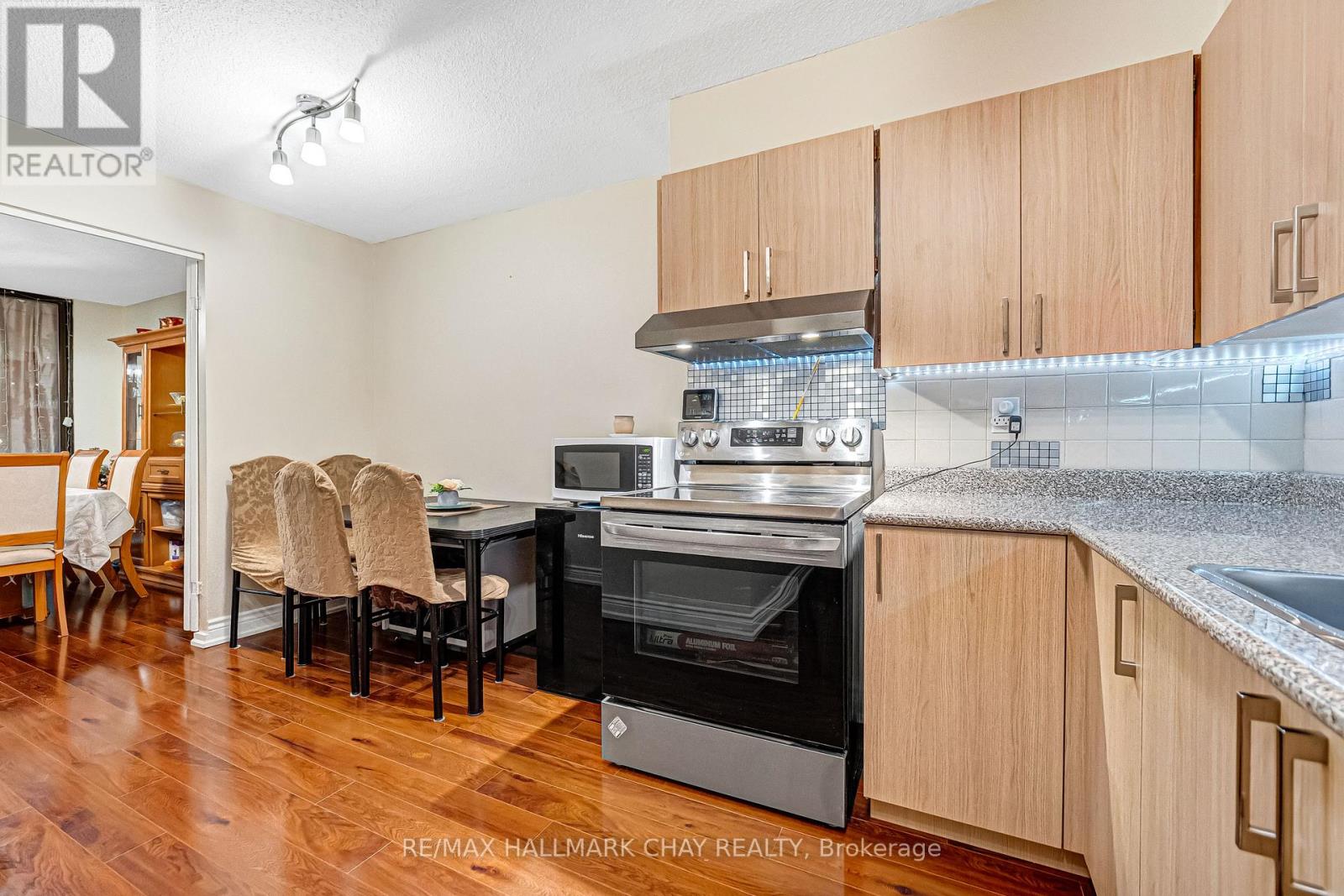 409 - 75 Emmett Avenue, Toronto, Ontario  M6M 5A7 - Photo 16 - W12583666