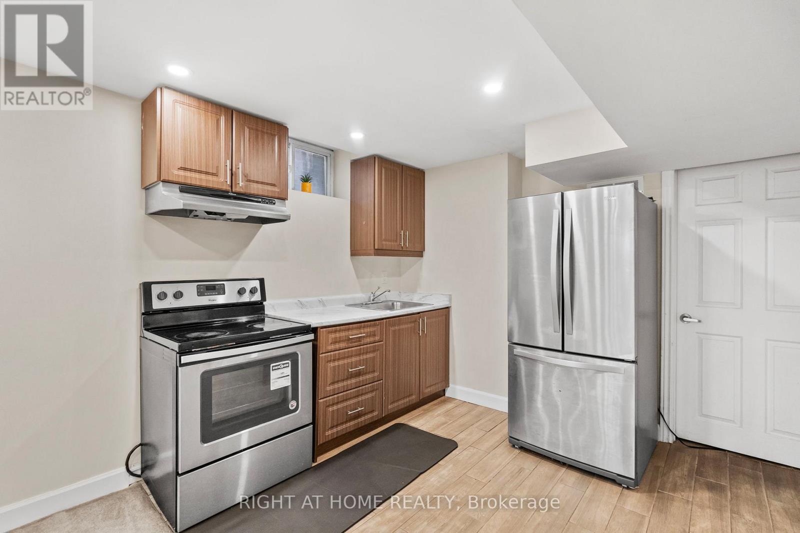 Bsmnt - 2064 Glenada Crescent, Oakville, Ontario  L6H 4M2 - Photo 6 - W12583680