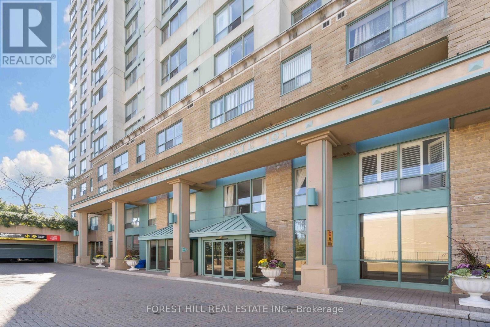 806 - 101 Subway Crescent, Toronto, Ontario M9B 6K4 - Photo 2 - W12583686