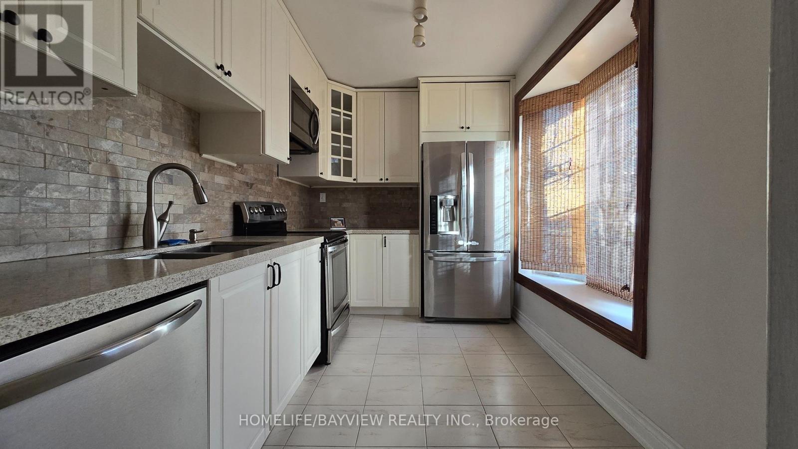 Main - 68 Rockport Crescent, Richmond Hill, Ontario  L4C 2L8 - Photo 6 - N12548280